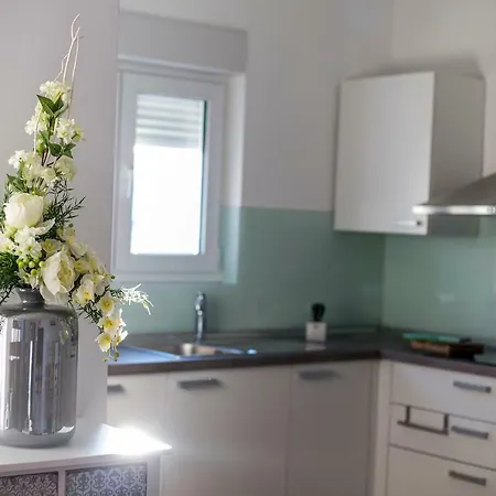 Apartment's Tea & Nevio