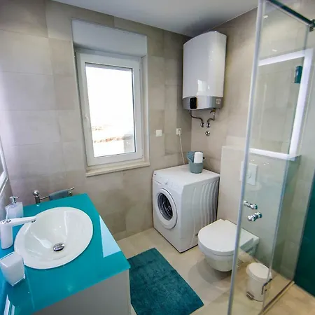 Apartment's Tea & Nevio *