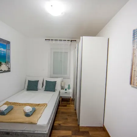 Apartment's Tea & Nevio شقة