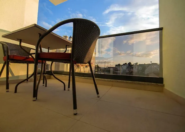 Apartment's Tea & Nevio Apartamento Split