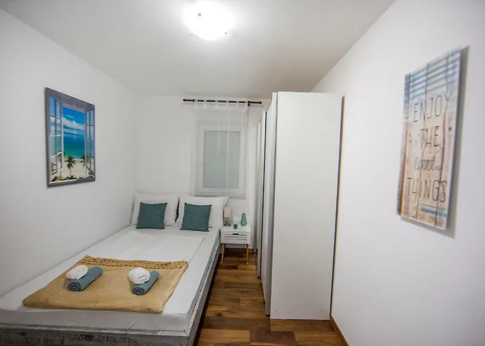 Apartment's Tea & Nevio דירה