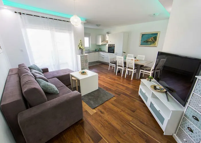 Apartment's Tea & Nevio * Split