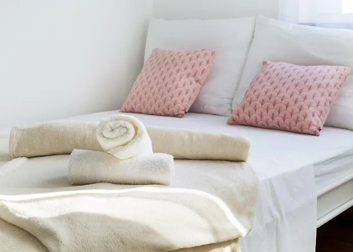 Apartment's Tea & Nevio *